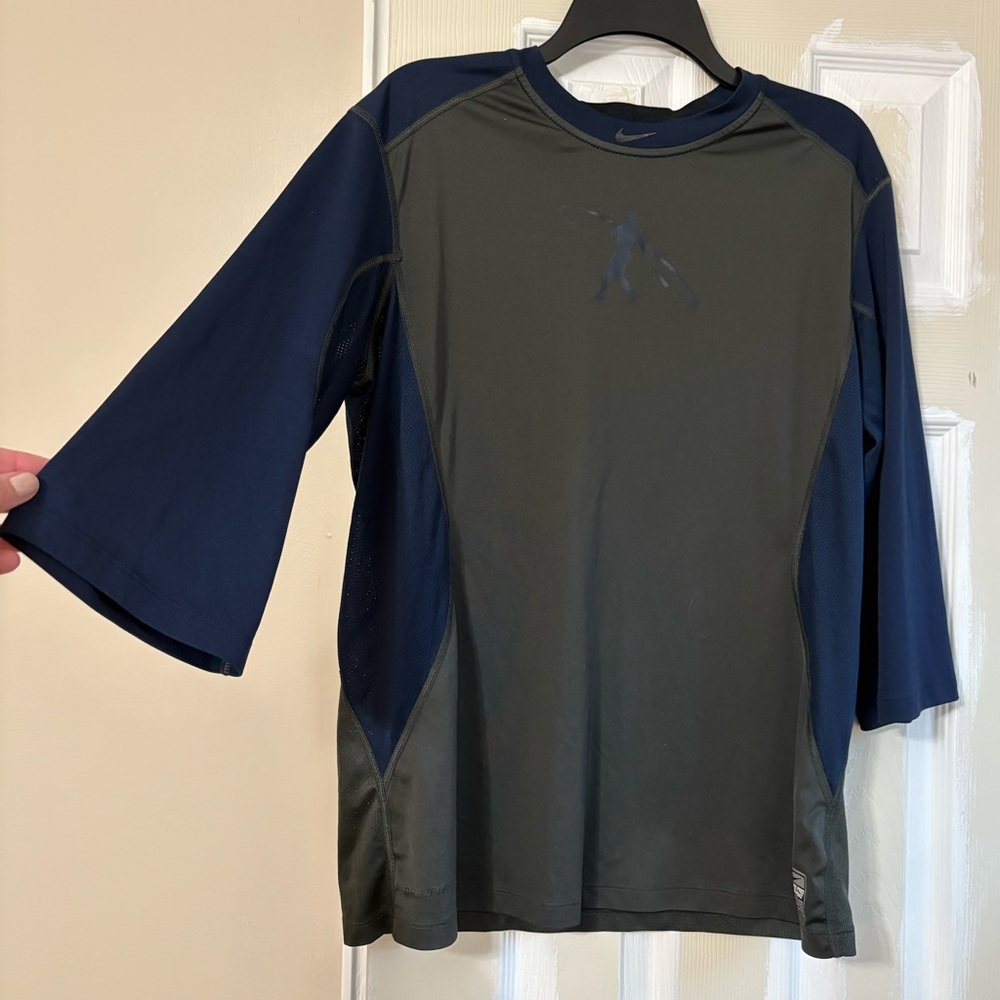 Nike Pro Combat Men's Swingman Shirt in Navy and Gray XL